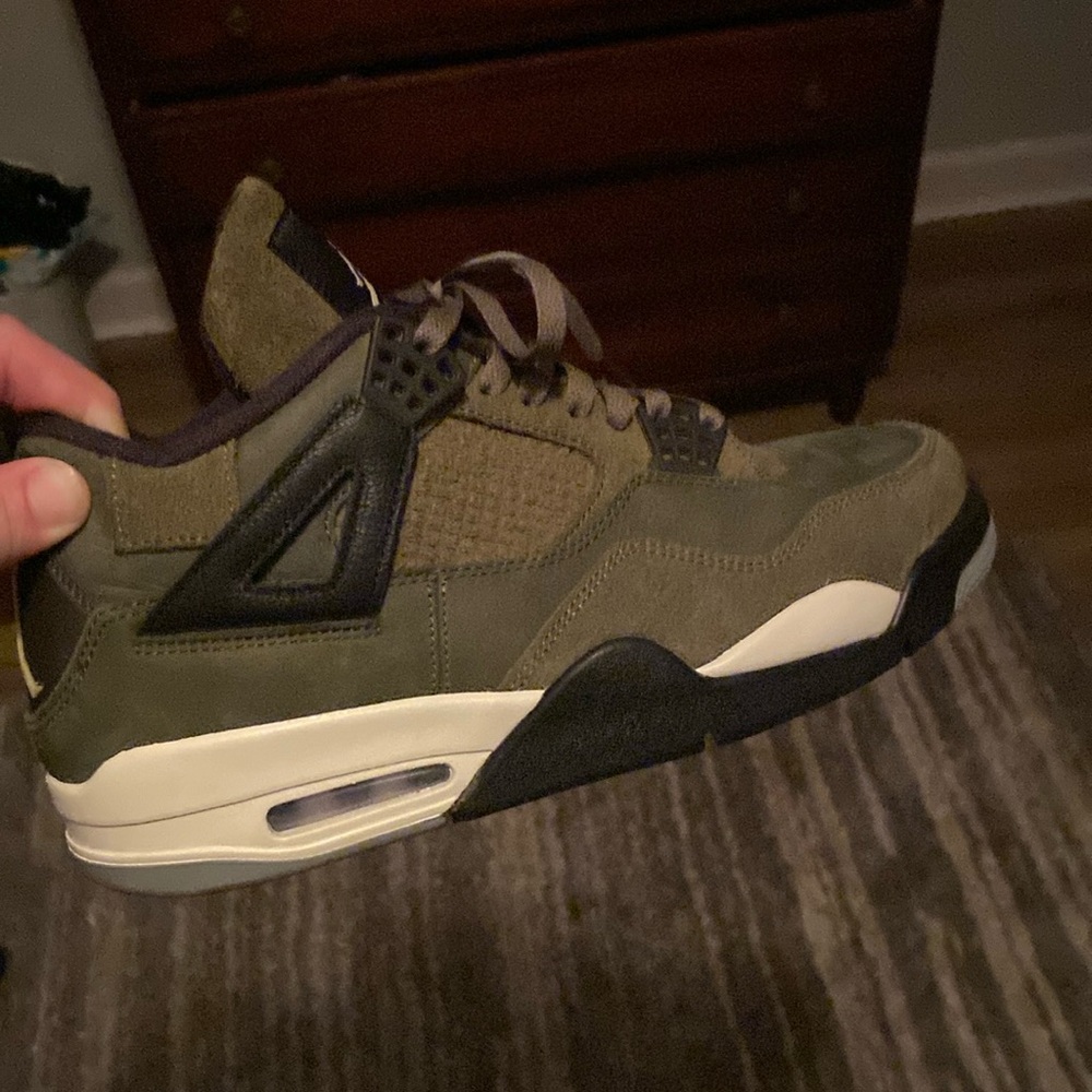 Jordan 4 olive used size 10 clean